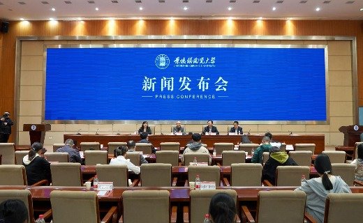 景德镇陶瓷大学元青花博物馆即将开馆 300余件修复器瓷片亮相