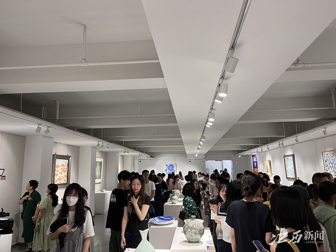 “2022中韩陶瓷艺术交流展”在景德镇市开展 “2022中韩陶瓷艺术交流展”在景德镇市开展